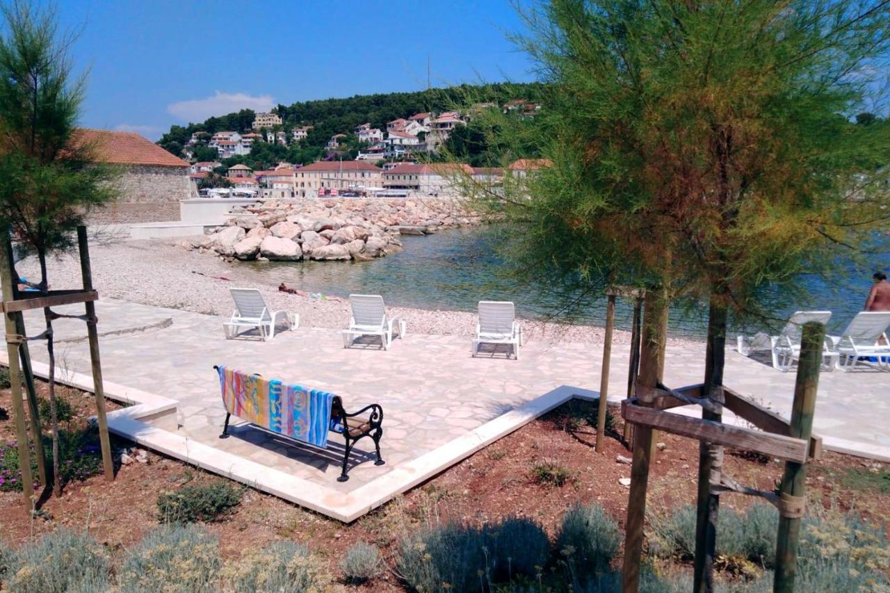Apartments With A Parking Space Jelsa, Hvar - 8713 Jelsa  Eksteriør billede
