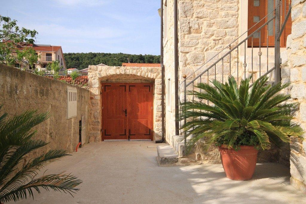 Apartments With A Parking Space Jelsa, Hvar - 8713 Jelsa  Eksteriør billede